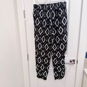 2B Bebe Black and White Geometric Joggers